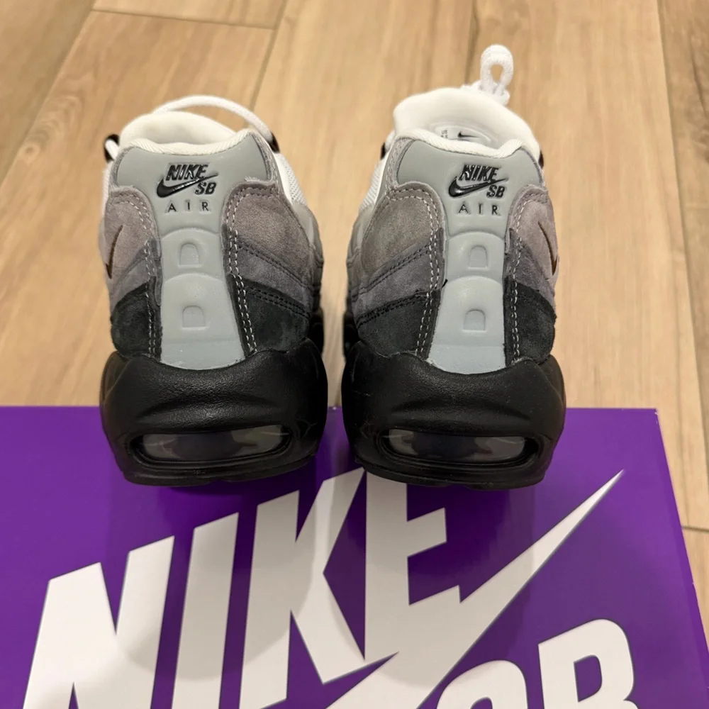 Nike SB Air Max 95 - Picture 5 of 8